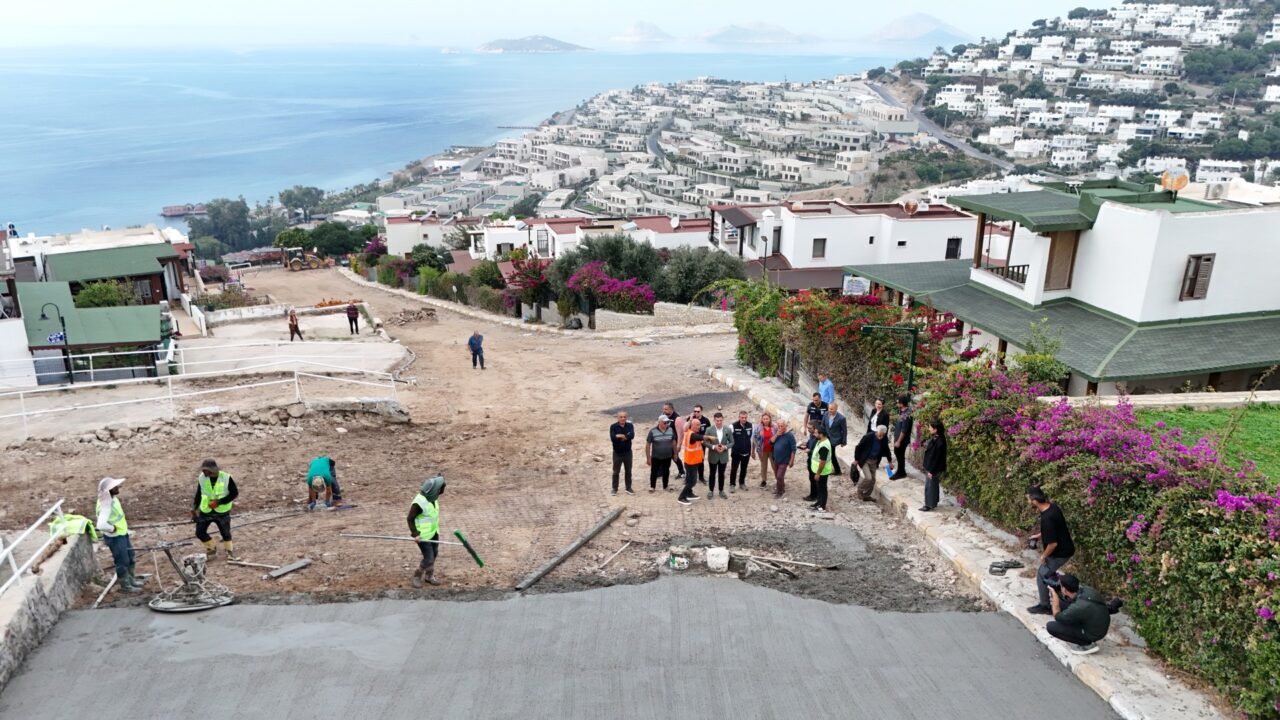 MUĞLA (AA) – Bodrum ilçesinde cadde ve sokaklarda gerçekleştirilen bakım,
