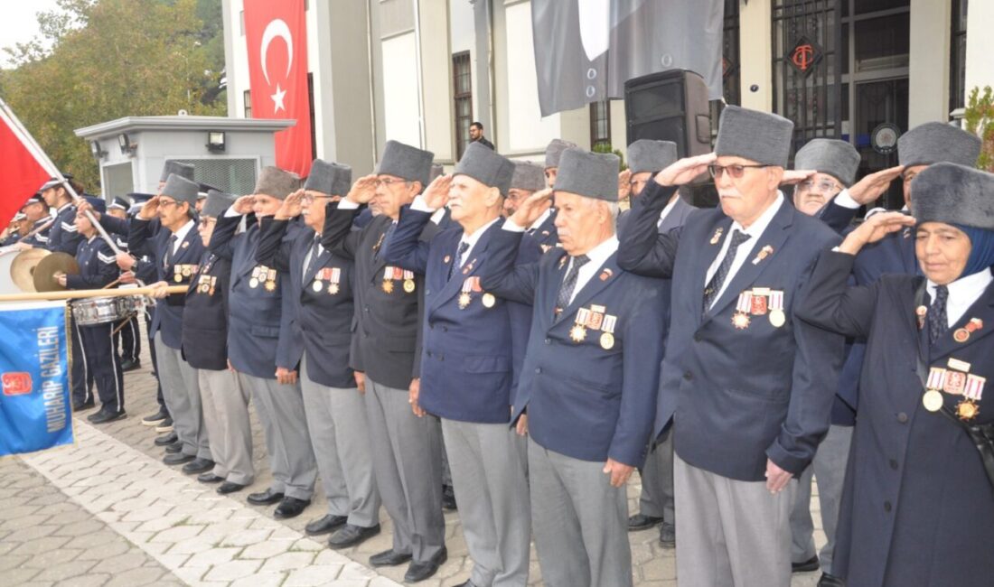 İZMİR (AA) – Türkiye Cumhuriyet'inin kurucusu Gazi Mustafa Kemal Atatürk,