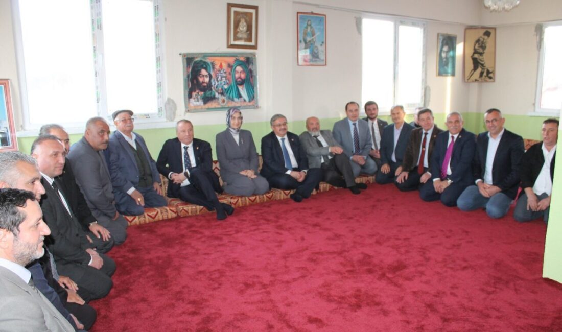 AFYONKARAHİSAR (AA) – Afyonkarahisar'ın Çay ilçesinde yapımı tamamlanan cemevinin açılışı