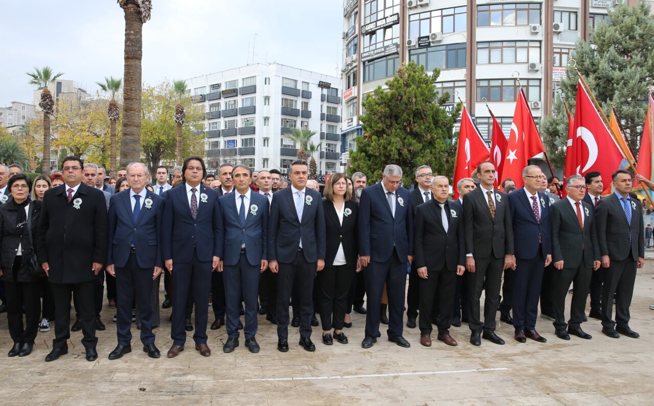 DENİZLİ (AA) – Denizli'de 24 Kasım Öğretmenler Günü dolayısıyla tören