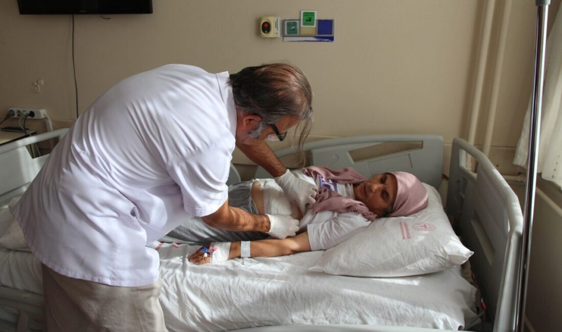 - Denizli Devlet Hastanesi Genel Cerrahi Uzmanı Op. Dr. Eşref