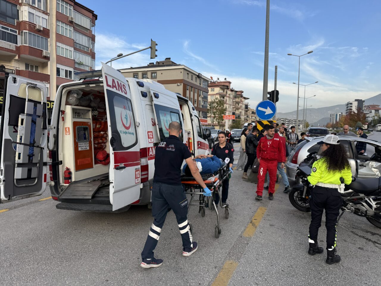 DENİZLİ (AA) – Denizli'nin Pamukkale ilçesinde otomobille motosikletin çarpıştığı kazada