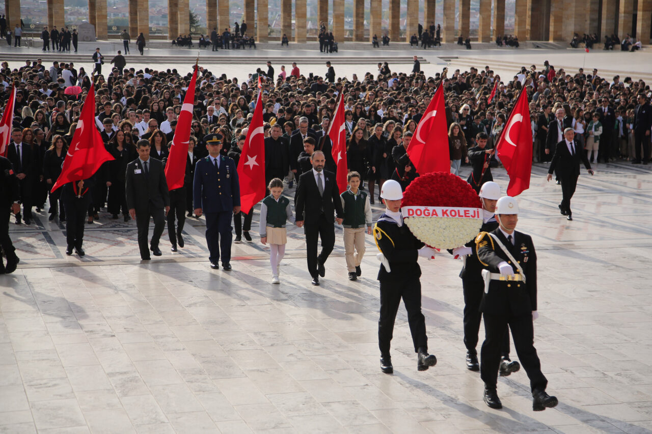 İSTANBUL (AA) – Doğa Koleji, 10 Kasım Atatürk'ü Anma Günü