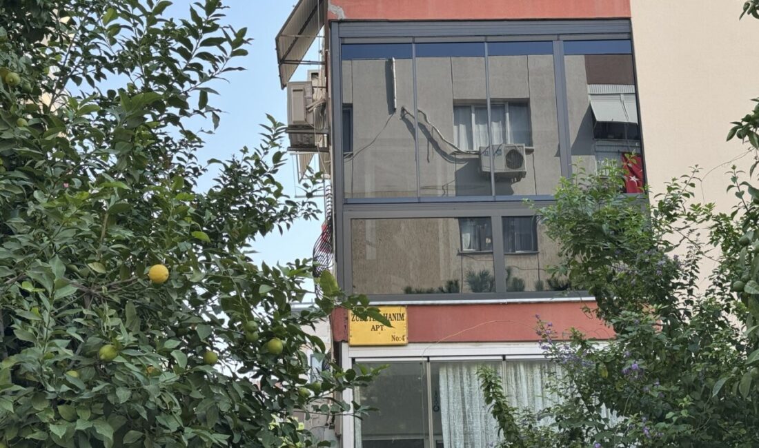 - İzmir'de yaşayan avukat Büşra Elmalı:
- "Çevre temizlik vergisinde atık