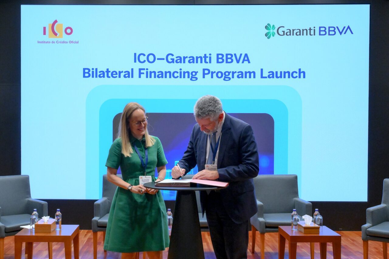- Garanti BBVA Genel Müdür Yardımcısı Sinem Edige:
- "Bu anlaşmayla,