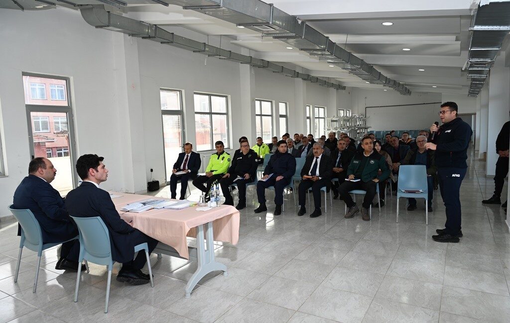 İnönü’ de yaklaşan kış mevsimi öncesi ilçe genelinde alınacak tedbirler