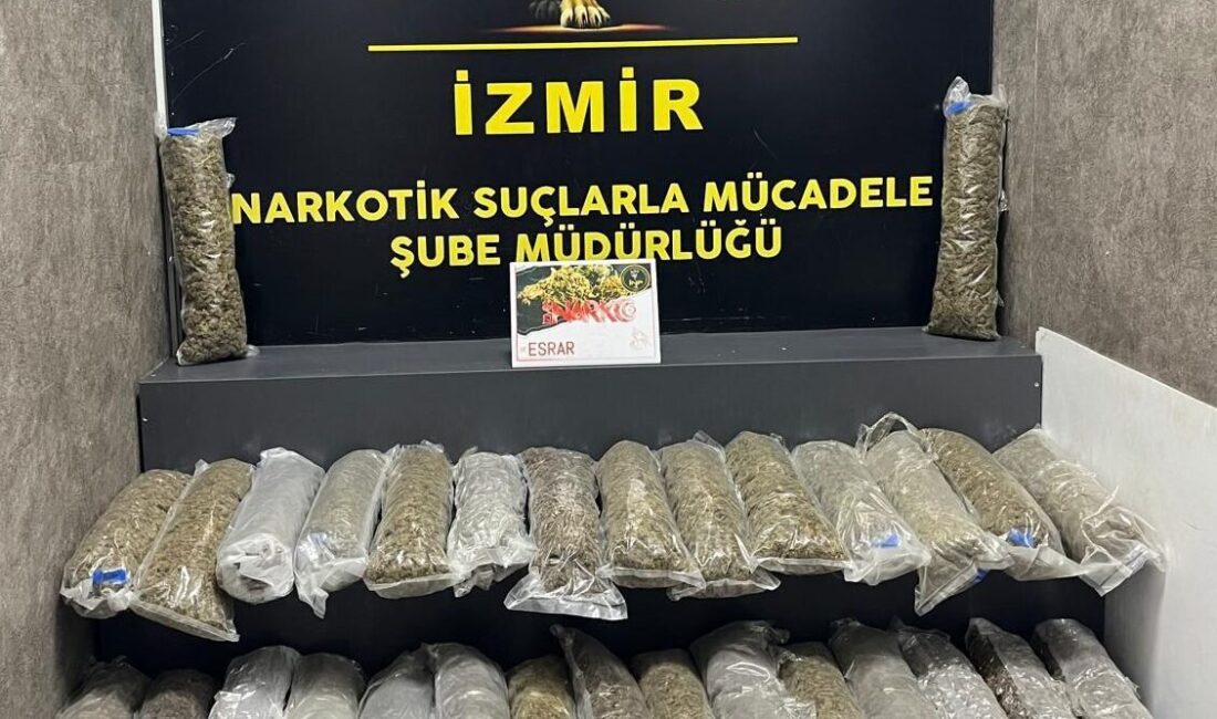 İZMİR (AA) – İzmir'in Karabağlar ilçesinde uyuşturucu operasyonunda 23 kilo
