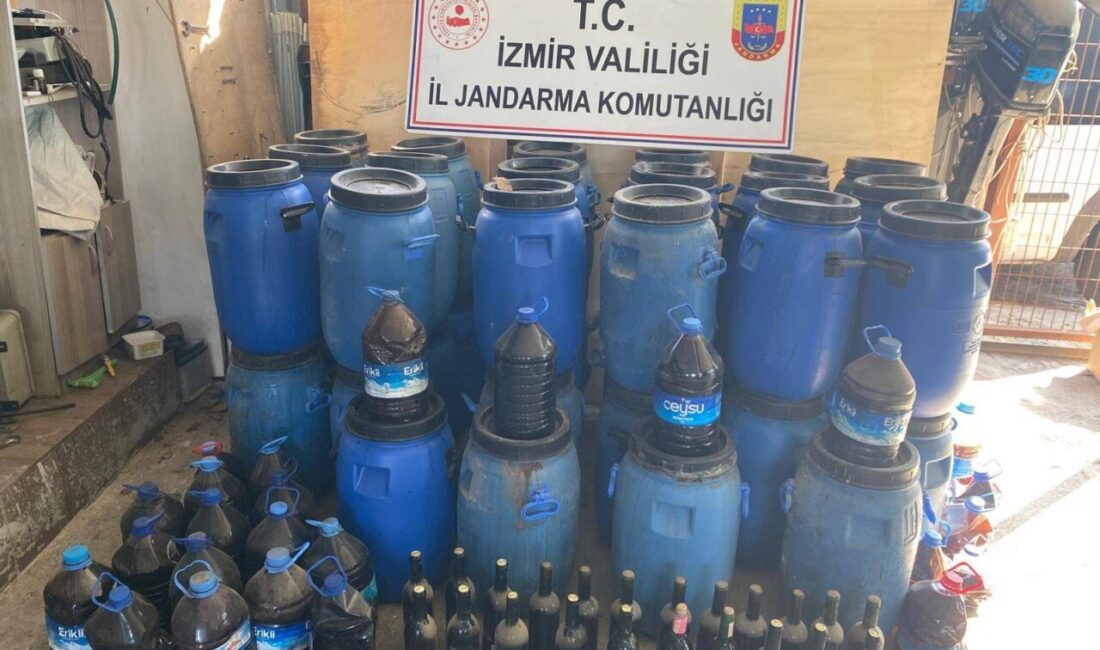 İZMİR (AA) – İzmir'in Selçuk ilçesinde düzenlenen sahte içki operasyonunda