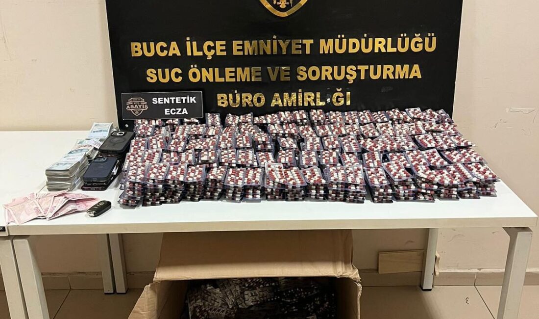 İZMİR (AA) – İzmir'in Buca ilçesinde düzenlenen uyuşturucu operasyonunda gözaltına