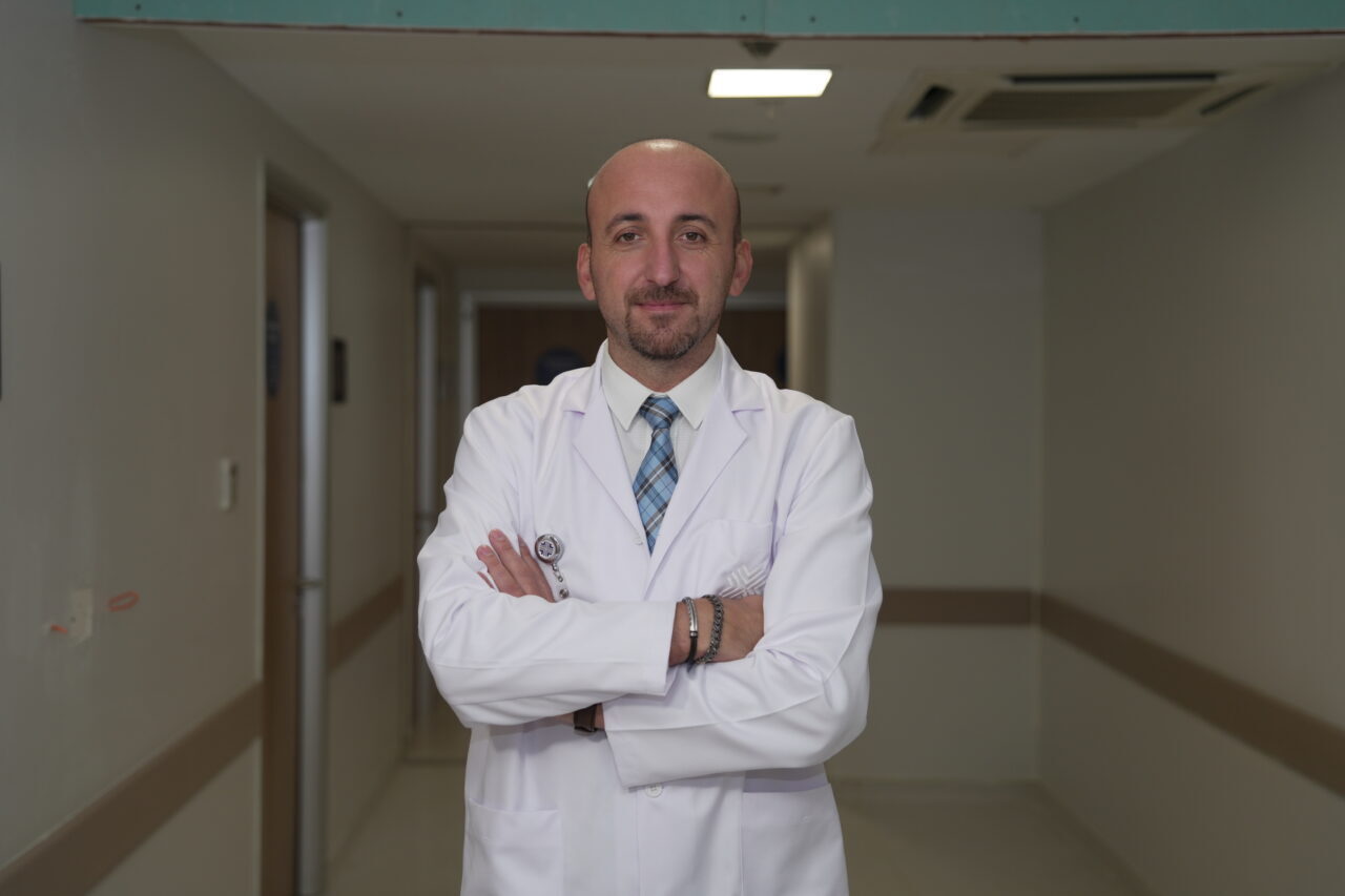 - Medipol Mega Üniversite Hastanesi Ortopedi ve Travmatoloji Bölümü'nden Prof.
