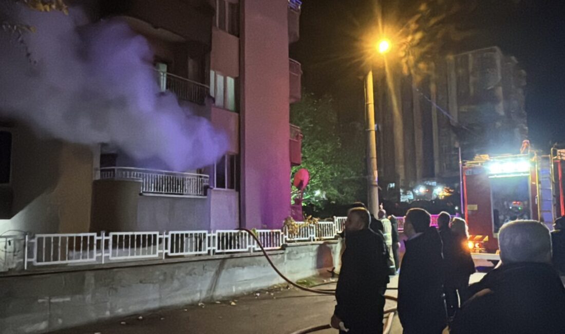 KÜTAHYA (AA) – Kütahya'da 8 katlı binanın birinci katındaki evde