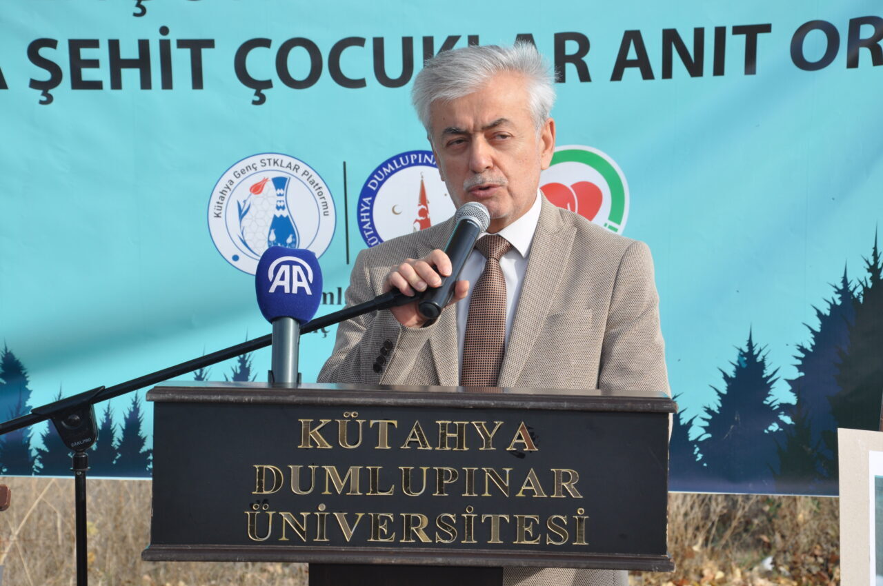 KÜTAHYA (AA) – Kütahya'da, şehit çocuklar için 500 meyve fidanı