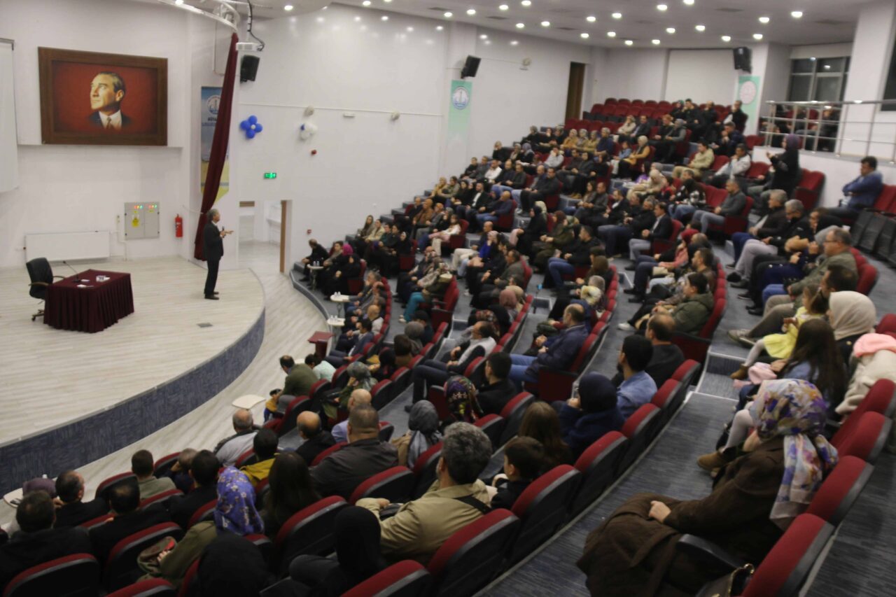 KÜTAHYA (AA) – Kütahya’da düzenlenen "Veli Buluşması"nda İl Milli Eğitim