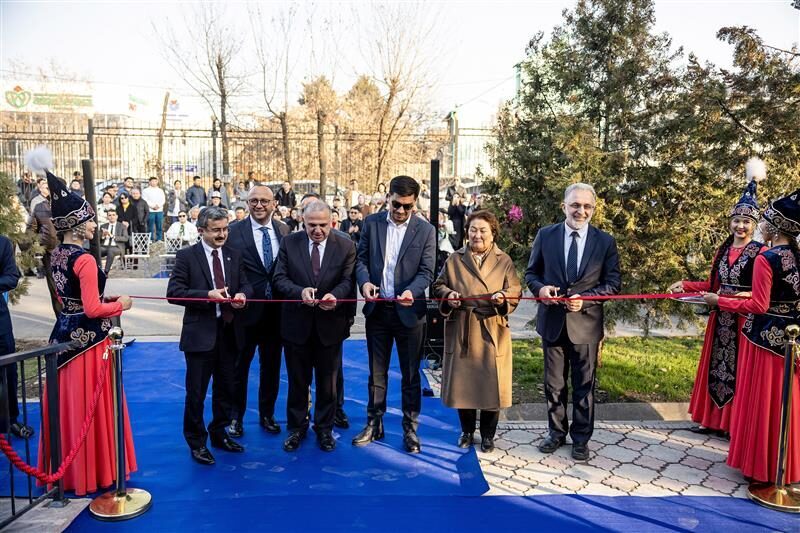 - Lokman Hekim Sağlık Grubu Yönetim Kurulu Üyesi Celil Göçer:
-