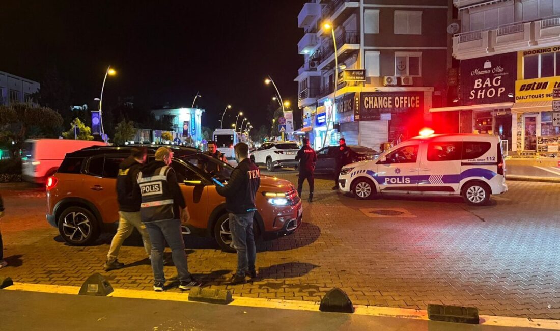 MUĞLA (AA) – Muğla'nın Marmaris ilçesinde, polis ekiplerince huzur ve