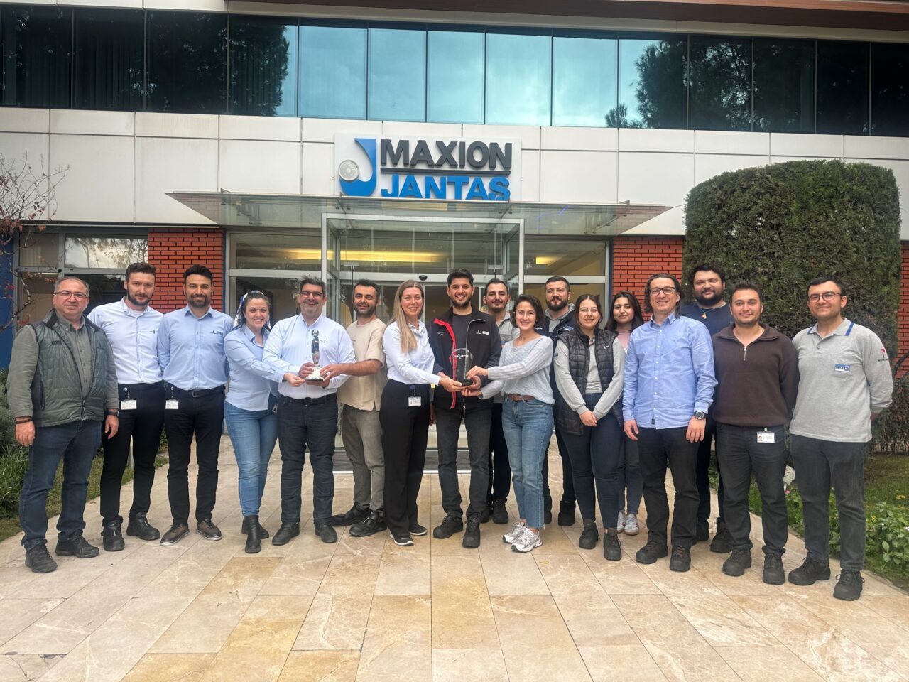 - Maxion İnci Jant Grubu İnsan Kaynakları ve Ortak Fonksiyonlar