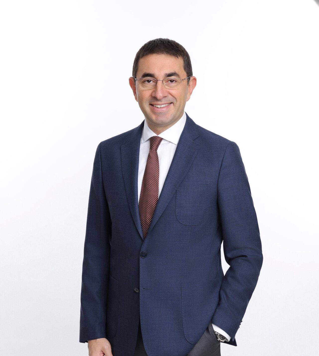 - Migros Grubu İcra Başkanı Özgür Tort:
- "İnanıyorum ki, Türkiye'nin