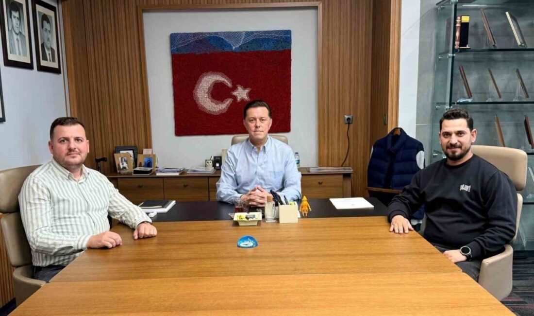 AK Parti Eskişehir Milletvekili Nebi Hatipoğlu, görev sürelerini tamamlayan Odunpazarı