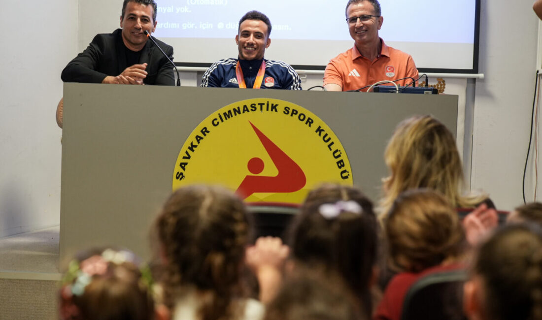 - Kariyerinde dünya ve Avrupa şampiyonlukları bulunan Adem Asil, tek