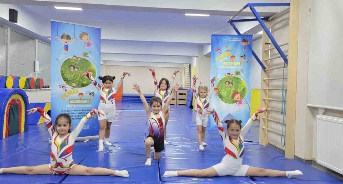 Eskişehir’de minik sporcular Temel Hareket Becerileri Eğitim Programı ile eğlenerek