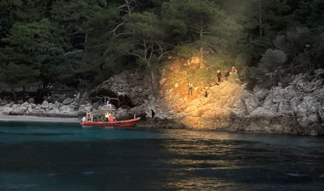 MUĞLA (AA) – Muğla'nın Fethiye ilçesinde 36 düzensiz göçmen kurtarıldı.
