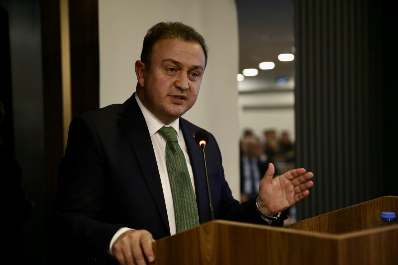 - Tarım ve Orman İl Müdürü Seyfettin Baydar:
- "Ülkemizin su