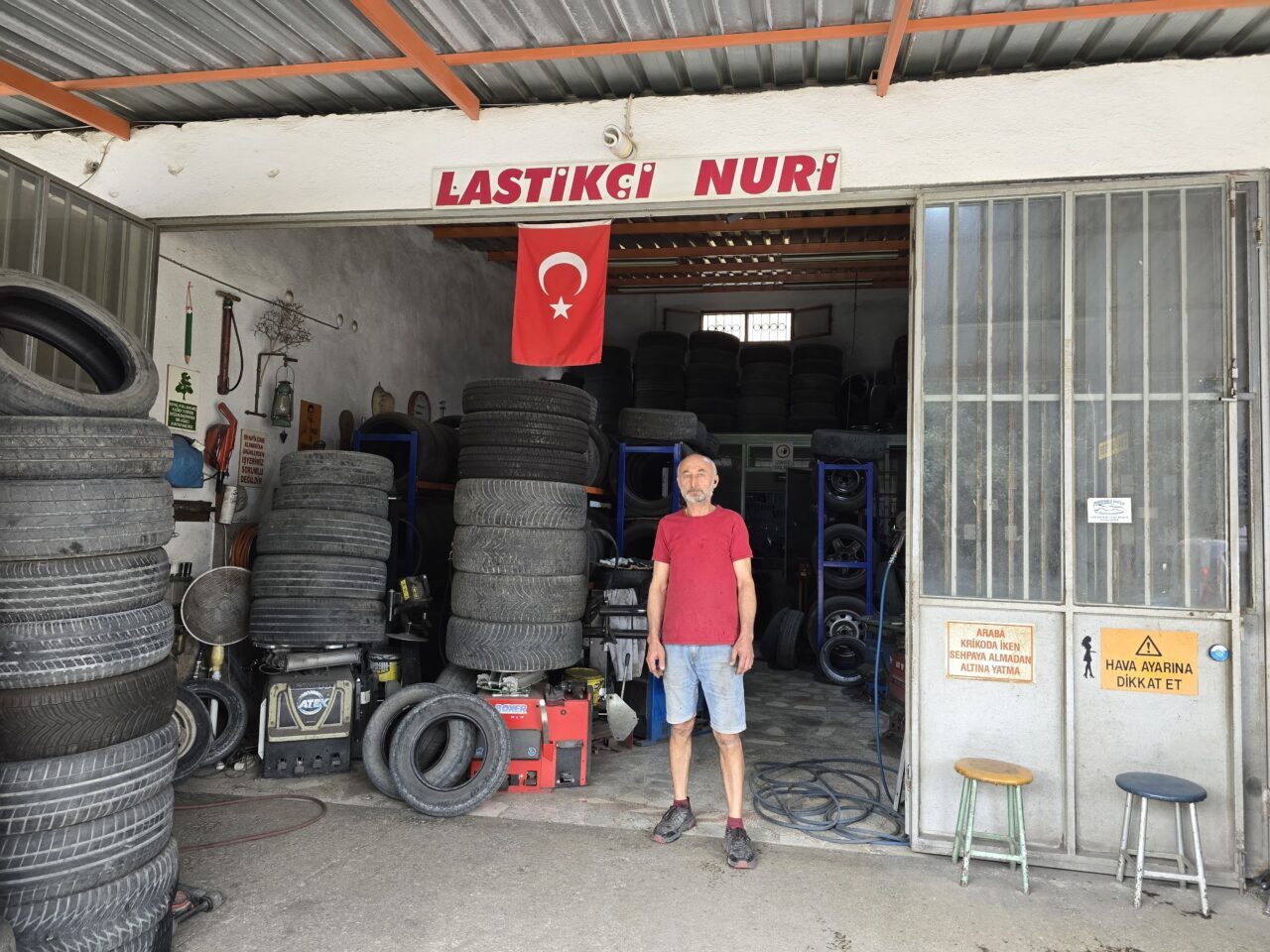 MUĞLA (AA) – Muğla'nın Datça ilçesinde lastik tamircisi 56 yaşındaki