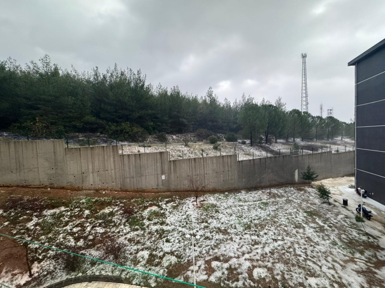MUĞLA (AA) – Muğla'da etkili olan sağanak, dolu ve fırtına
