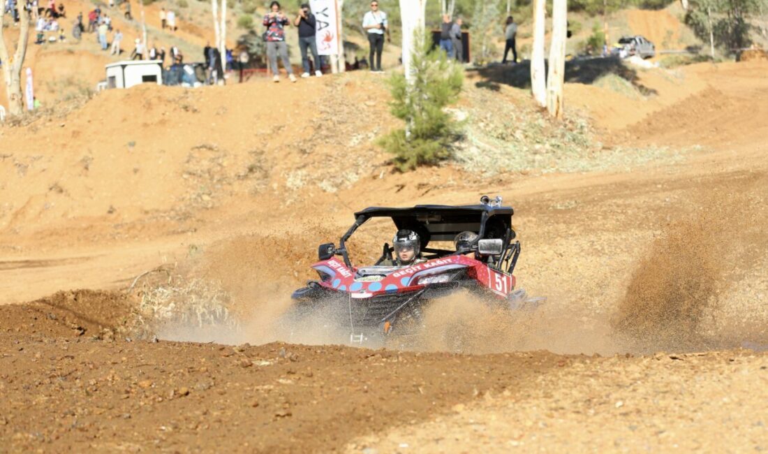 MUĞLA (AA) – Muğla'nın Fethiye ilçesinde 5. Fethiye Off-Road Şenliği