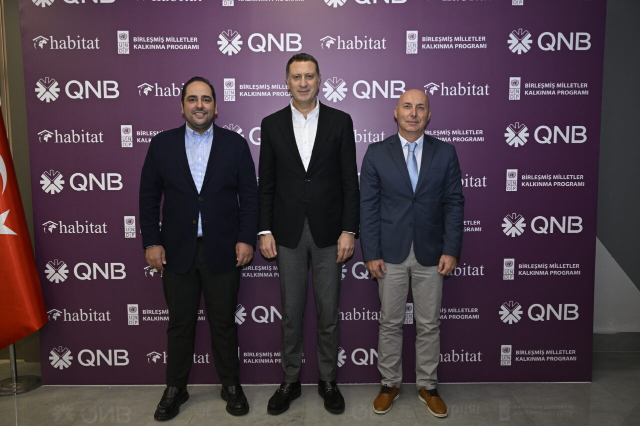 - QNB Türkiye Genel Müdürü Ömür Tan:
- "QNB Türkiye olarak