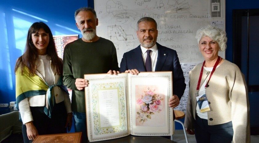 Anadolu Üniversitesi Rektörü Prof. Dr. Yusuf Adıgüzel, 17. Uluslararası Anadolu