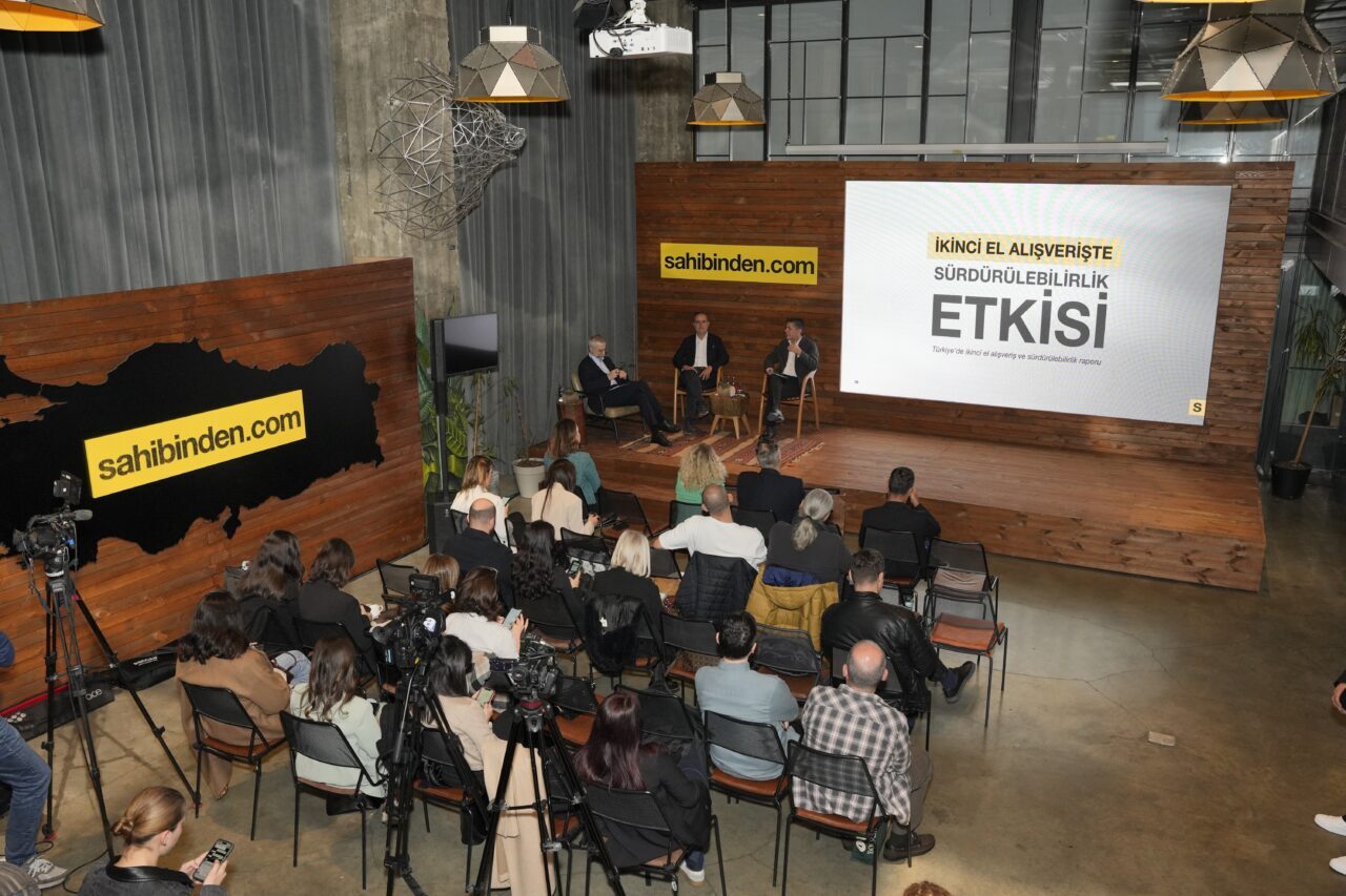 - sahibinden.com CEO'su Burak Ertaş:
- "Her iki kişiden birinin sürece