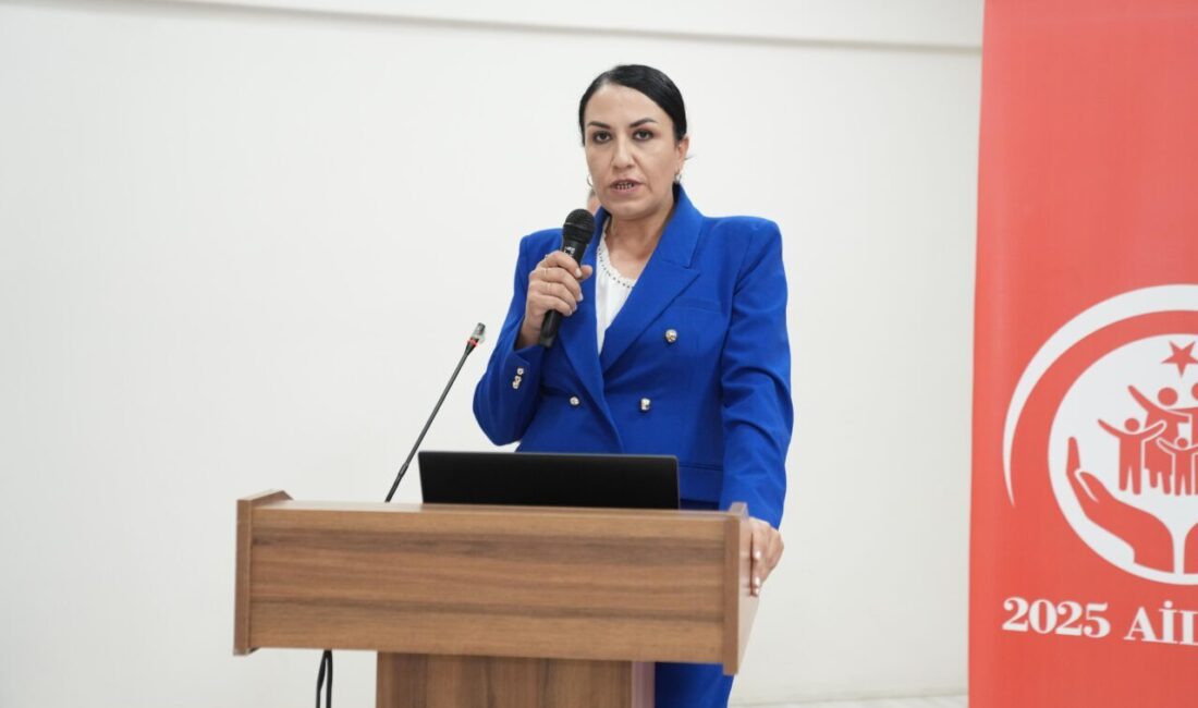 MUĞLA (AA) – Muğla'nın Seydikemer ilçesinde, Kadına Yönelik Şiddete Karşı