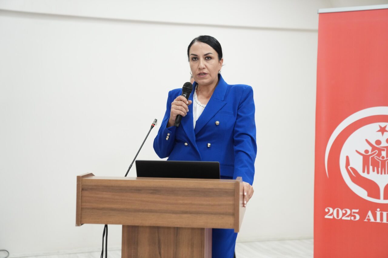 MUĞLA (AA) – Muğla'nın Seydikemer ilçesinde, Kadına Yönelik Şiddete Karşı