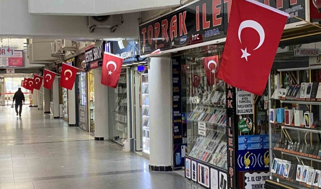Eskişehir’de 10 Kasım’da esnafın Gazi Mustafa Kemal Atatürk’e saygısını göstermek
