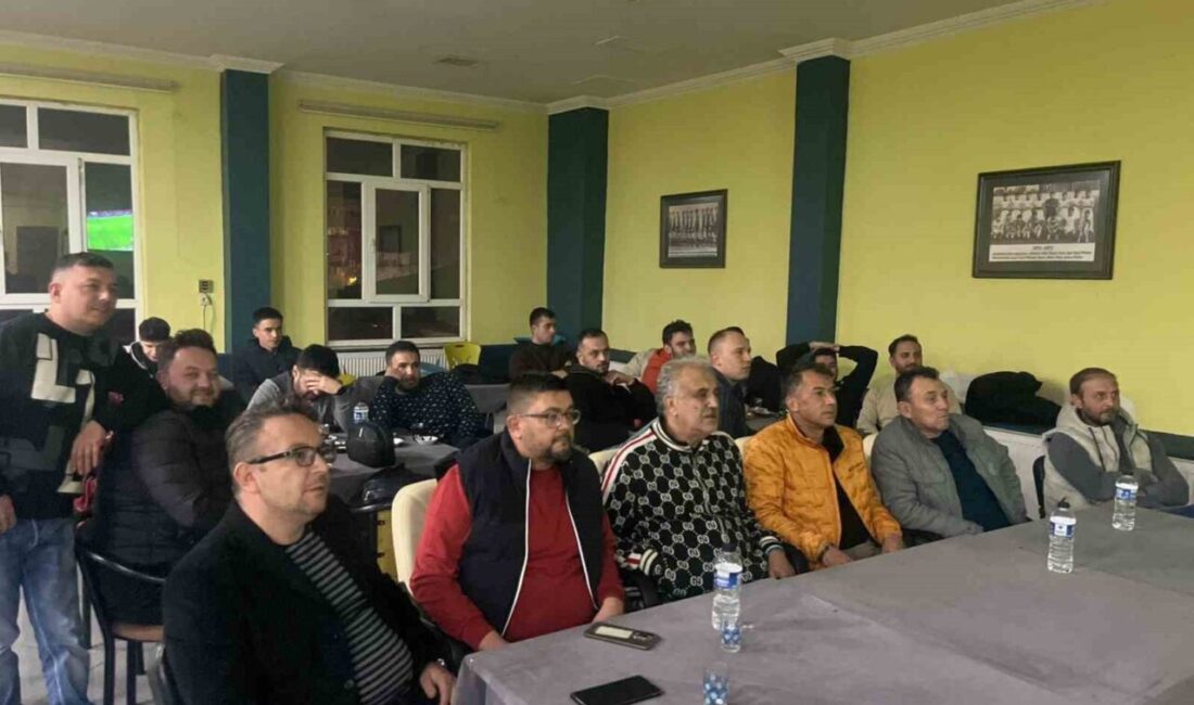 Kütahya’nın Tavşanlı ilçesinde Gençyurduspor Kulübü’nün kuruluşunun 100’üncü yılı, ilçe merkezinde