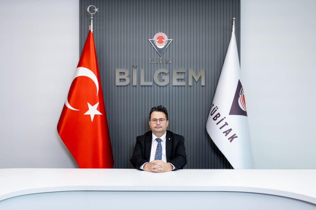 - Türk Telekom Bilgi Teknolojileri Genel Müdür Yardımcısı Gökhan Evren:
-