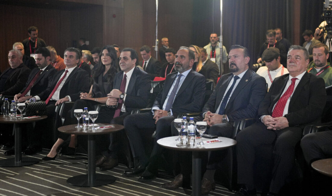 - Galatasaray-Trabzonspor mücadelesi 5 Ocak 2026'da Gaziantep'te, Fenerbahçe-Samsunspor karşılaşması 6