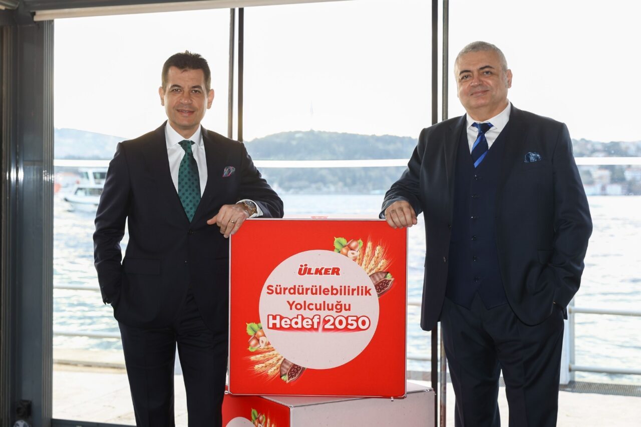 - Ülker CEO'su Özgür Kölükfakı:
- "İsrafsız şirket kültürleriyle, çevreye ve