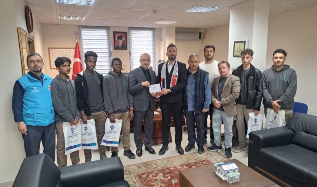 Uluslararası Cevat Ülger Anadolu İmam Hatip Lisesi öğrencileri, Tepebaşı Camii