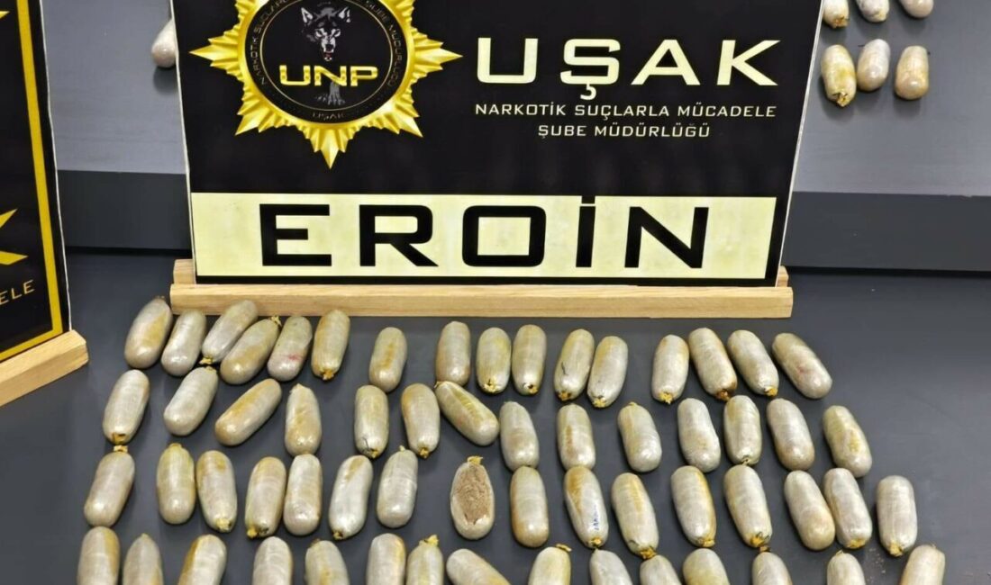 UŞAK (AA) – Uşak'ta midelerinde kapsüller halinde 1 kilo 100