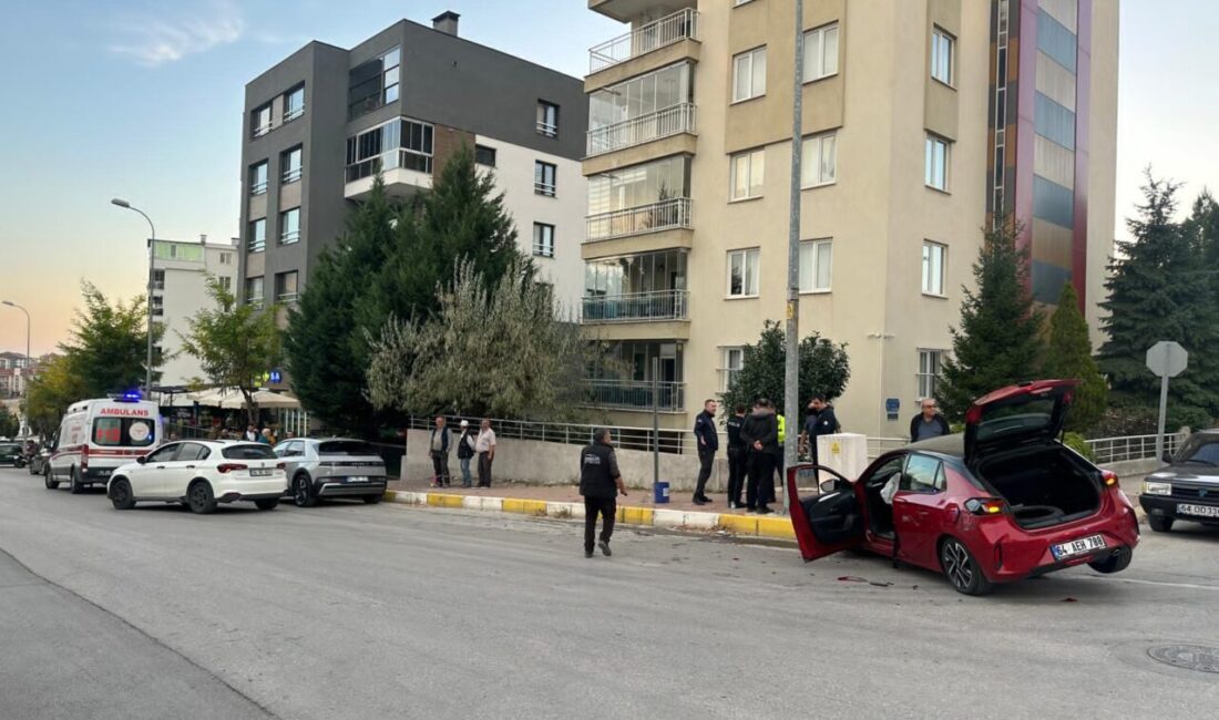 UŞAK (AA) – Uşak'ta iki otomobilin çarpıştığı kazada anne ve