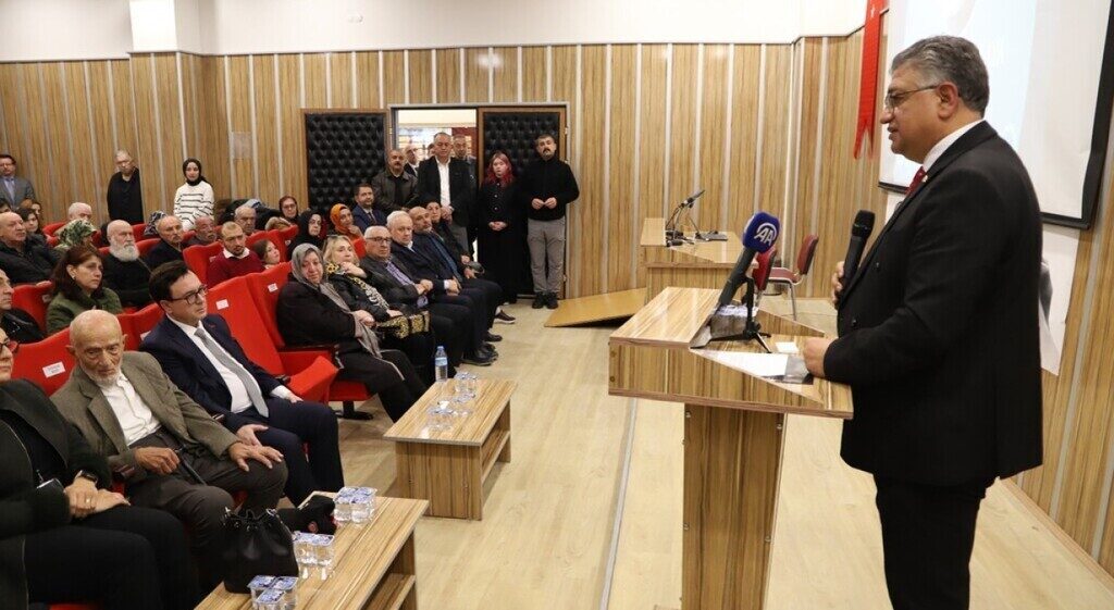 Kütahya Dumlupınar Üniversitesi’nde (DPÜ) Kültür ve Turizm Bakanlığı tarafından “Yaşayan