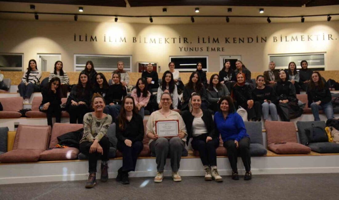 Anadolu Üniversitesi Yunus Emre Sağlık Hizmetleri Meslek Yüksekokulu tarafından düzenlenen
