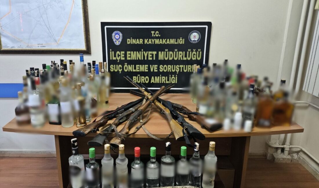 AFYONKARAHİSAR (AA) – Afyonkarahisar'ın Dinar ilçesinde kaçak alkol operasyonunda yakalanan