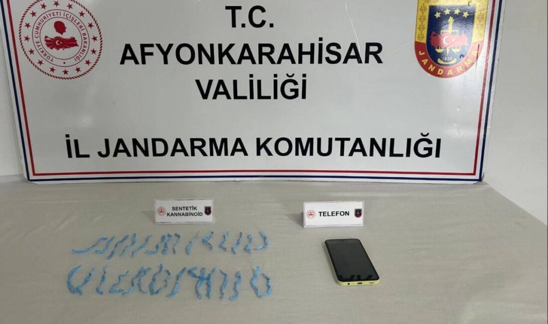 AFYONKARAHİSAR (AA) – Afyonkarahisar'ın Sinanpaşa ilçesinde düzenlenen uyuşturucu operasyonunda gözaltına