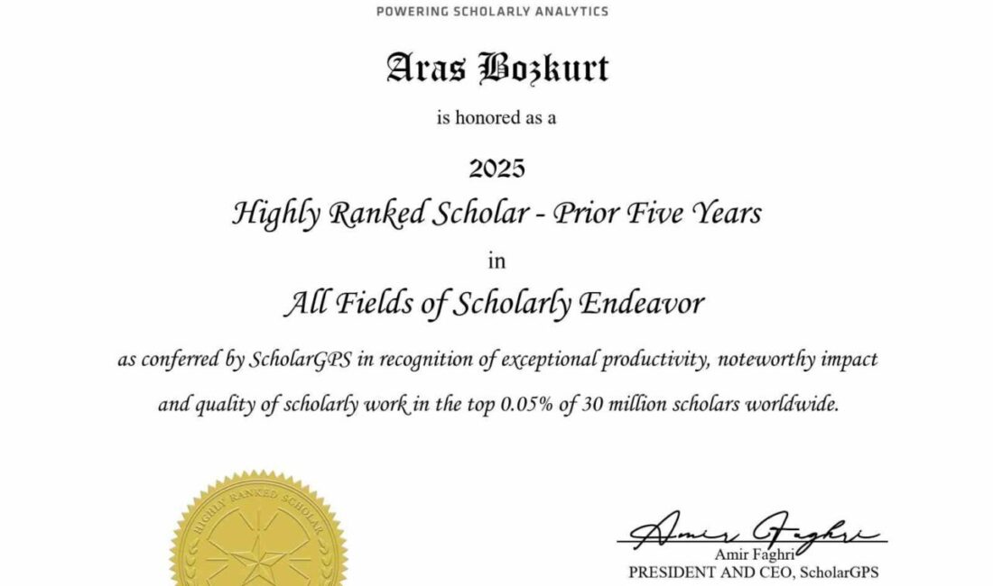 Eskişehir Anadolu Üniversitesi Açıköğretim Fakültesi Dekanı Prof. Dr. Aras Bozkurt,