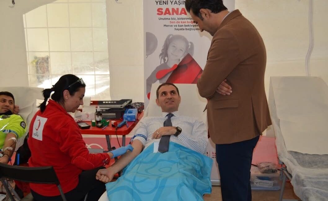 İZMİR (AA) – İzmir'de Bayındır Kaymakamlığı ve Türk Kızılay iş