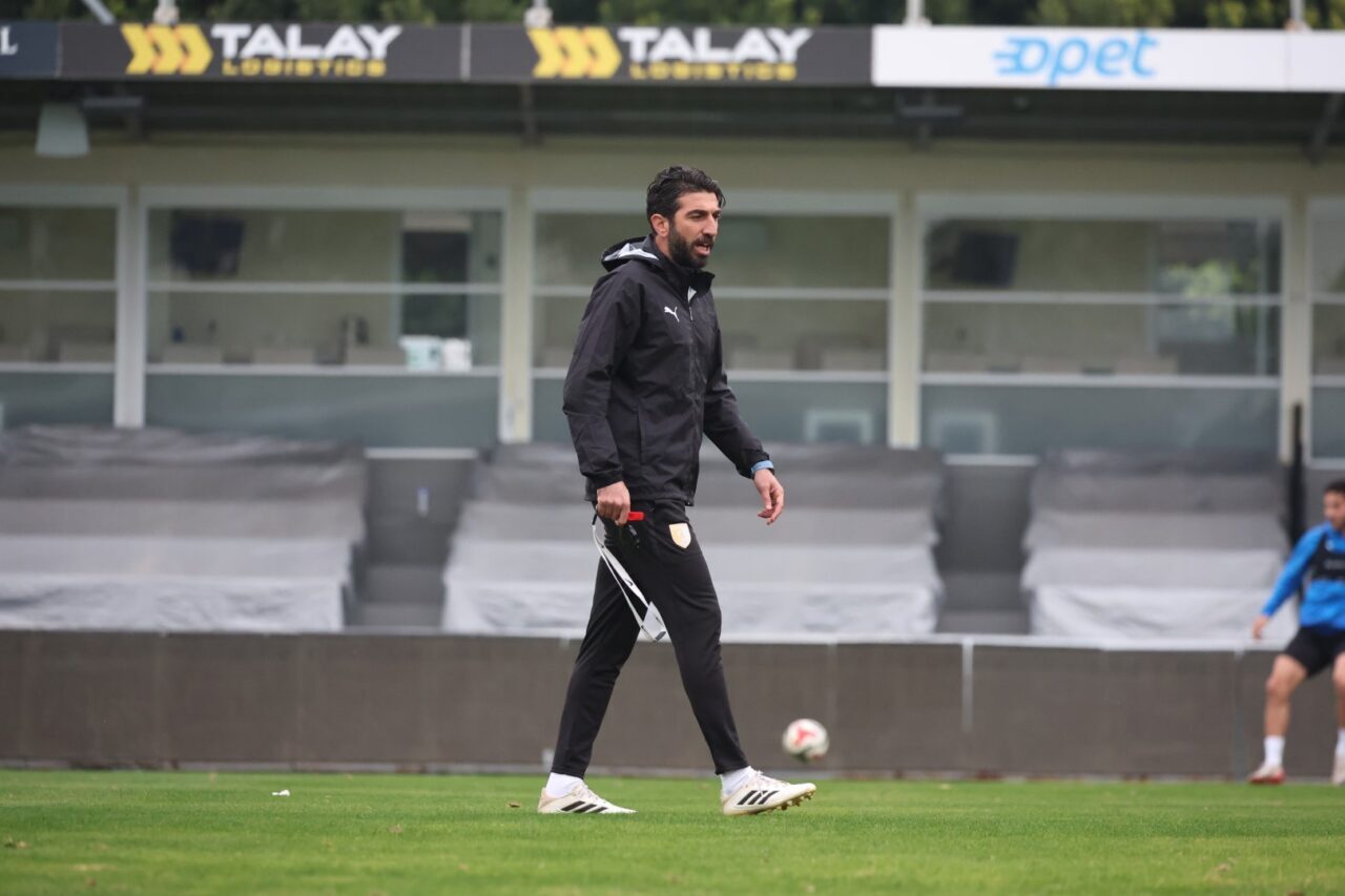 - Teknik direktör Burhan Eşer:
"Taraftarımızın desteği ve iç sahadaki performansımızın