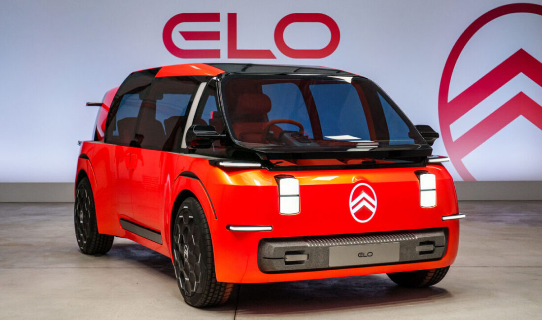 - Citroen CEO'su Xavier Chardon:
- "Markanın 100 yılı aşkın süredir